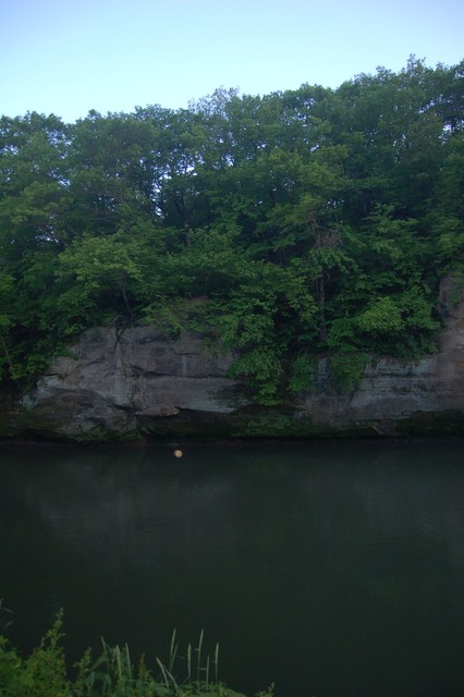 DSC_0108 IowaCityPark}ClacialStream&amp;SteepCliff's2Rot.jpg